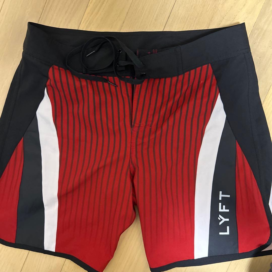 LYFT 水着 Lサイズ レッド/ブラック