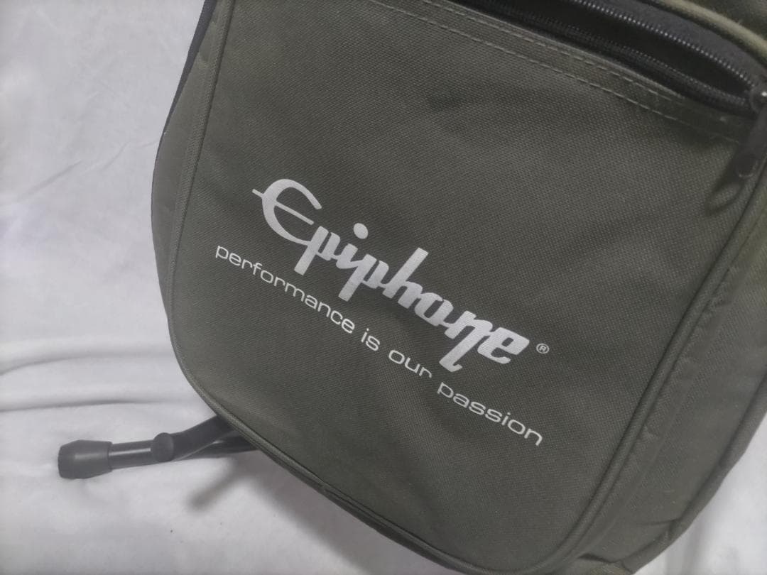 エピフォン　カジノ　クーペ　VS　中古　フルアコ