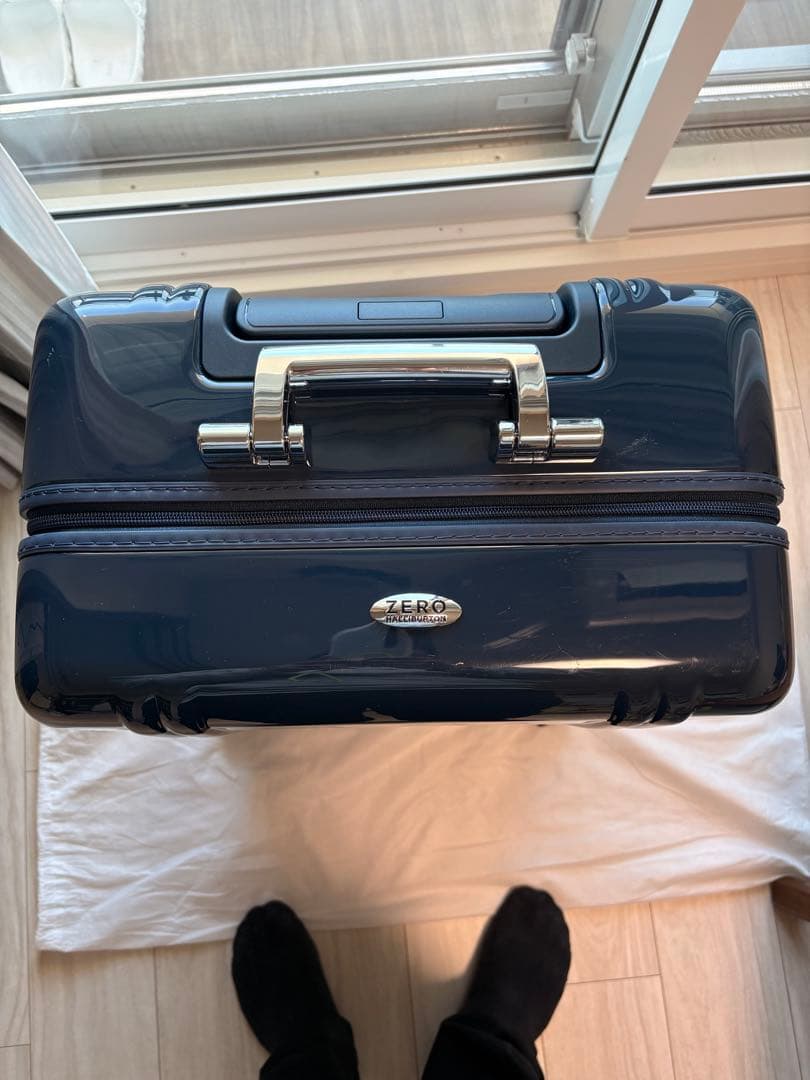 美品　ゼロハリバートン　54L ネイビーブルー