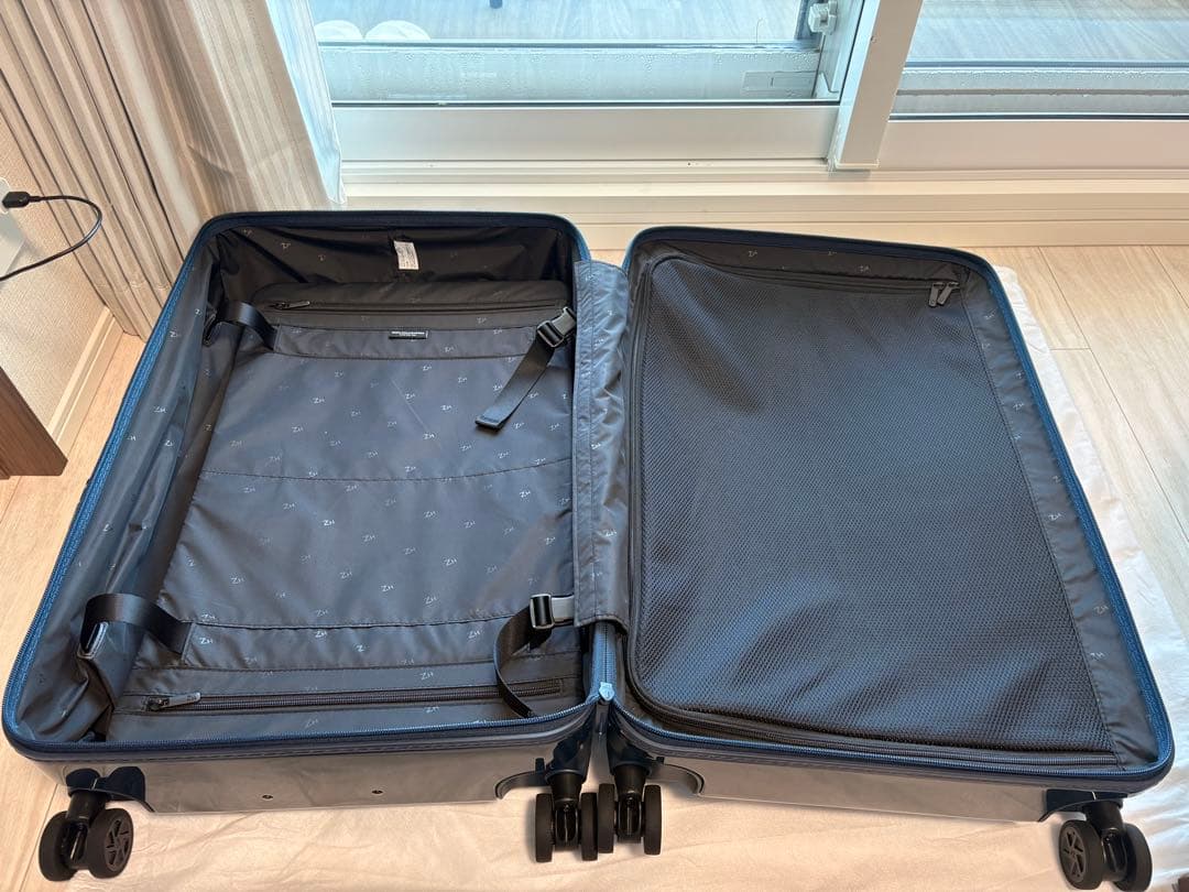 美品　ゼロハリバートン　54L ネイビーブルー