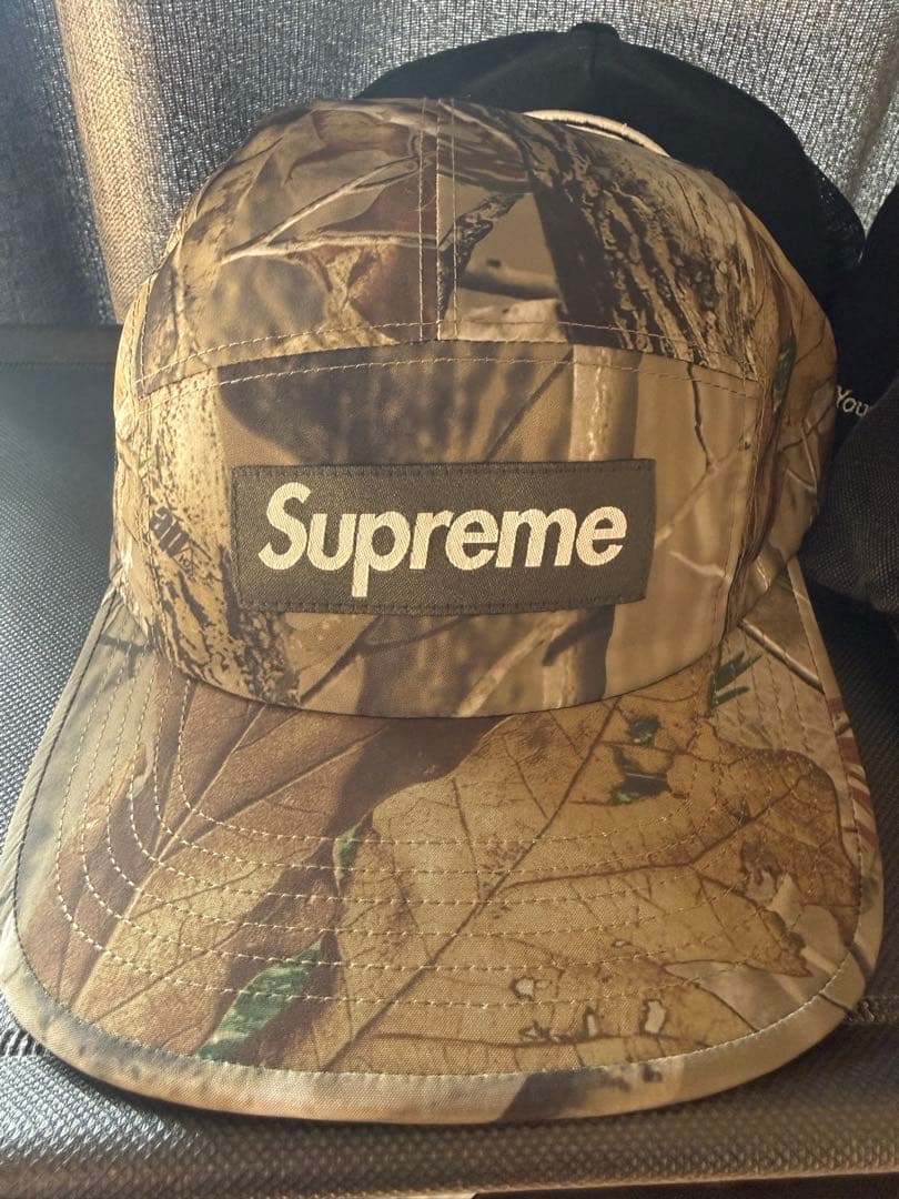 y*6様 supreme 迷彩キャップ未使用　即完売品