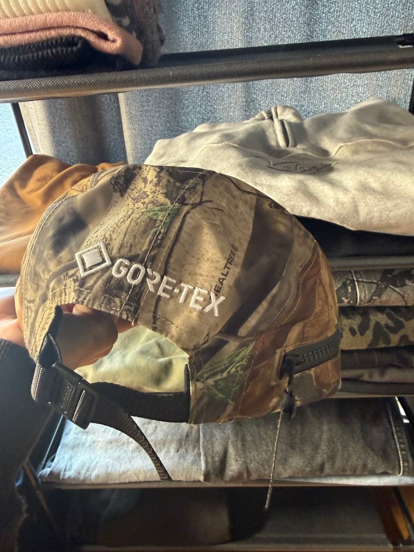 y*6様 supreme 迷彩キャップ未使用　即完売品