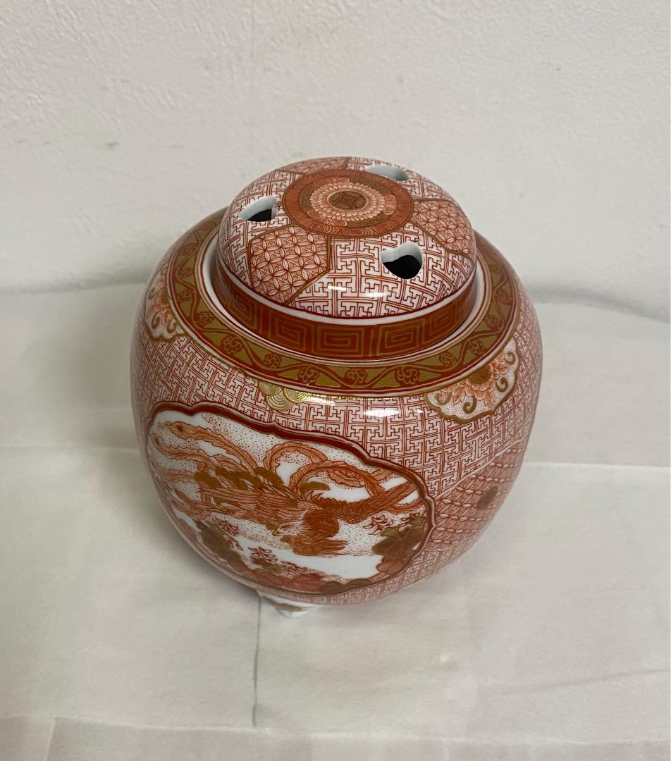 「九谷武山」　福島武山　赤絵細密画　人物・鳳凰・山水図三ツ足香炉 / 九谷焼
