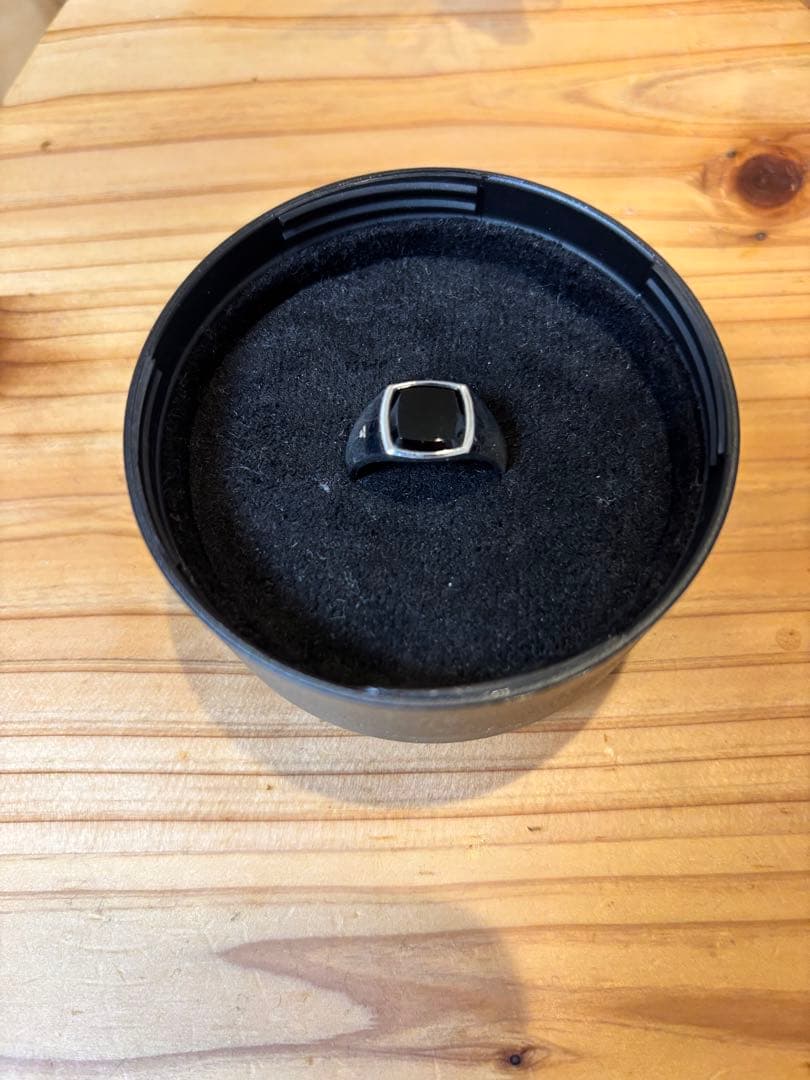 TOM WOOD kayring polished Onyx リング