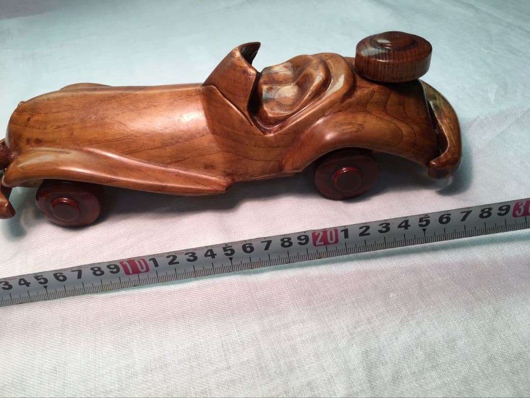 木工　オールドスポーツカー