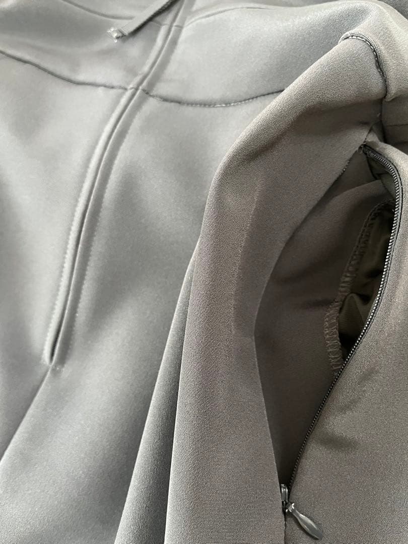 FOXEY ニューヨーク スカート エナメルベルド付き38 グレー