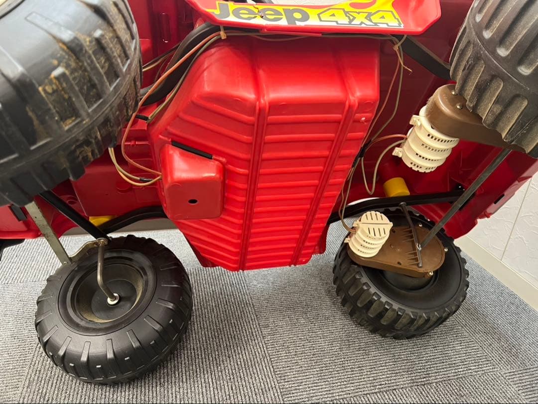 Jeep ジープ 電動カー風 おもちゃ ディスプレイ用 レッド