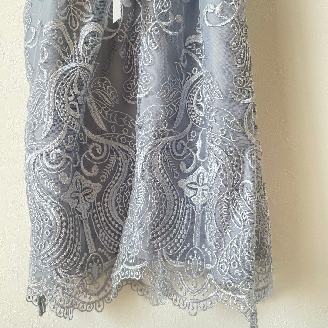 エンブロイダリーコクーンドレス ／ ブルー