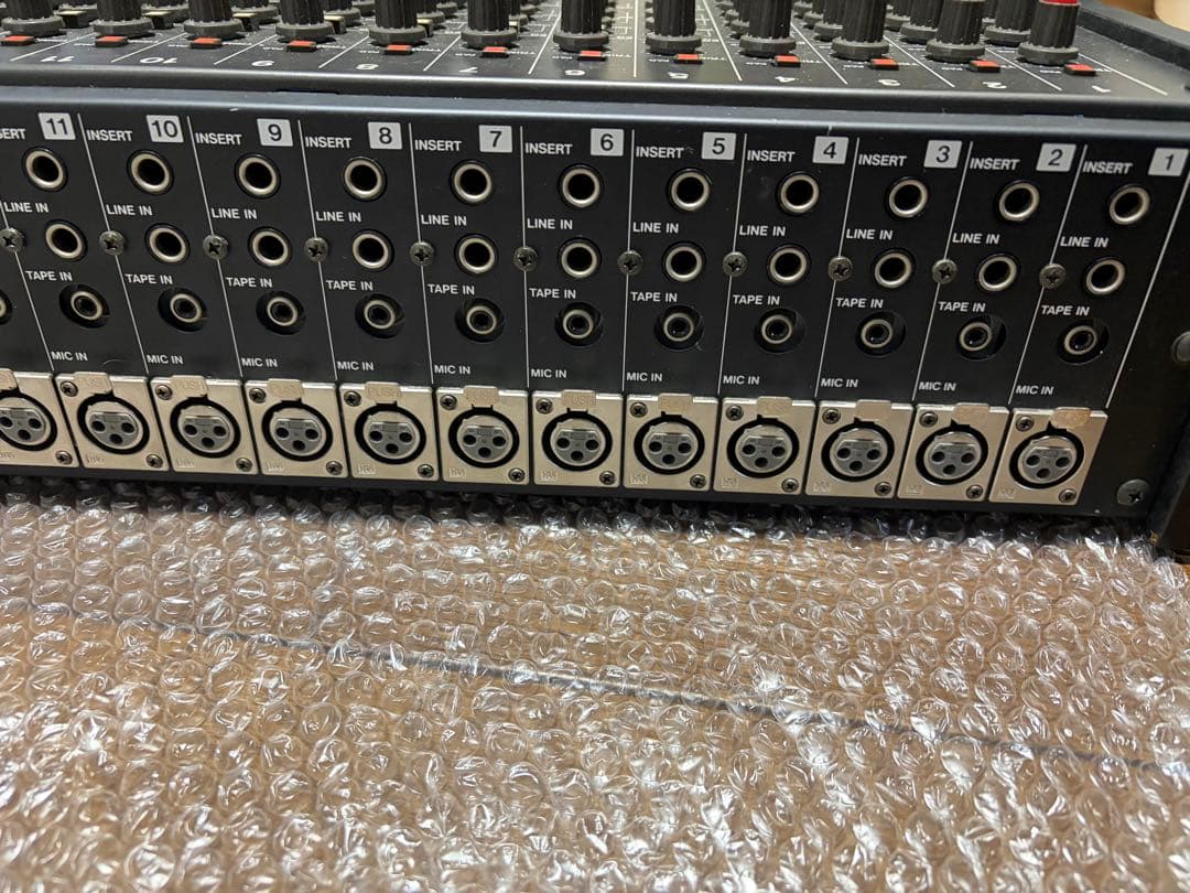 アナログミキサー 24チャンネル