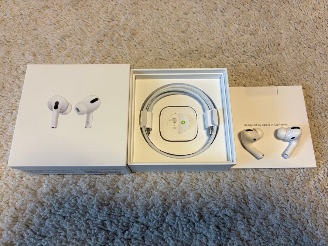 イヤホン AirPods Pro with Wireless Charging Case