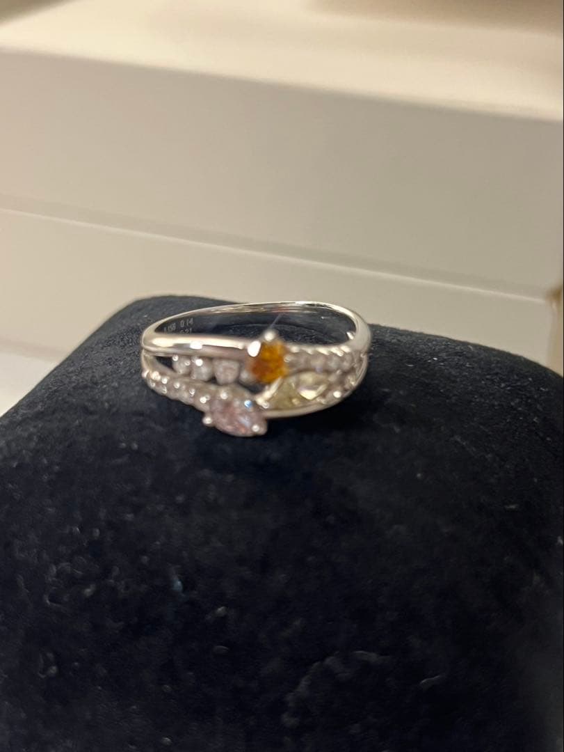 Pt900 ファンシーカラーダイヤモンド　リング　プラチナ　ピンクダイヤモンド