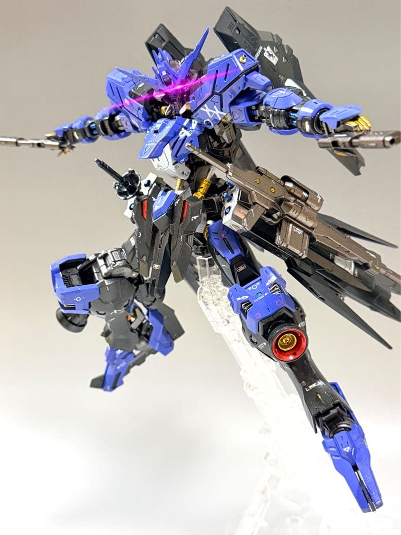 【イカスミバルバトスルプスMG】ガンプラ完成品　MGガンダムヴィダール