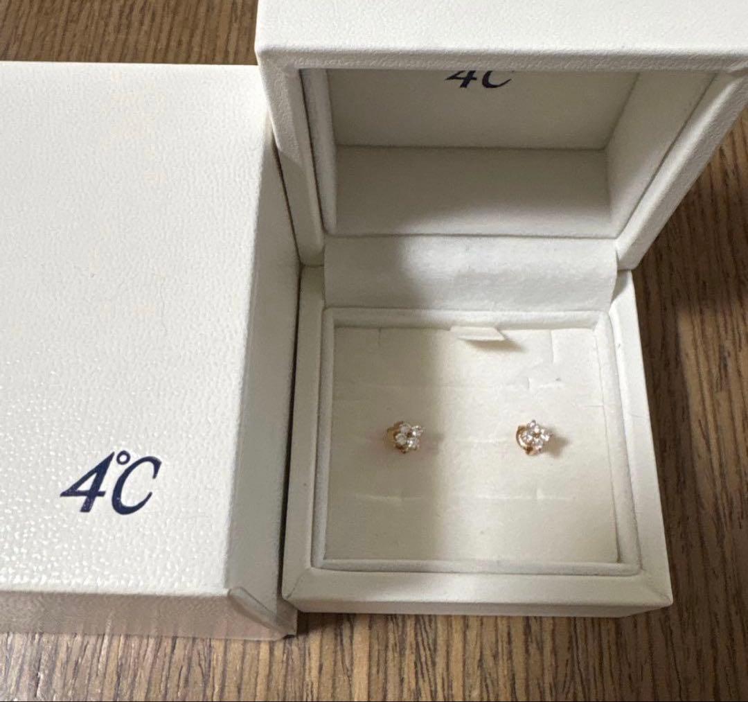 4°c ピアス