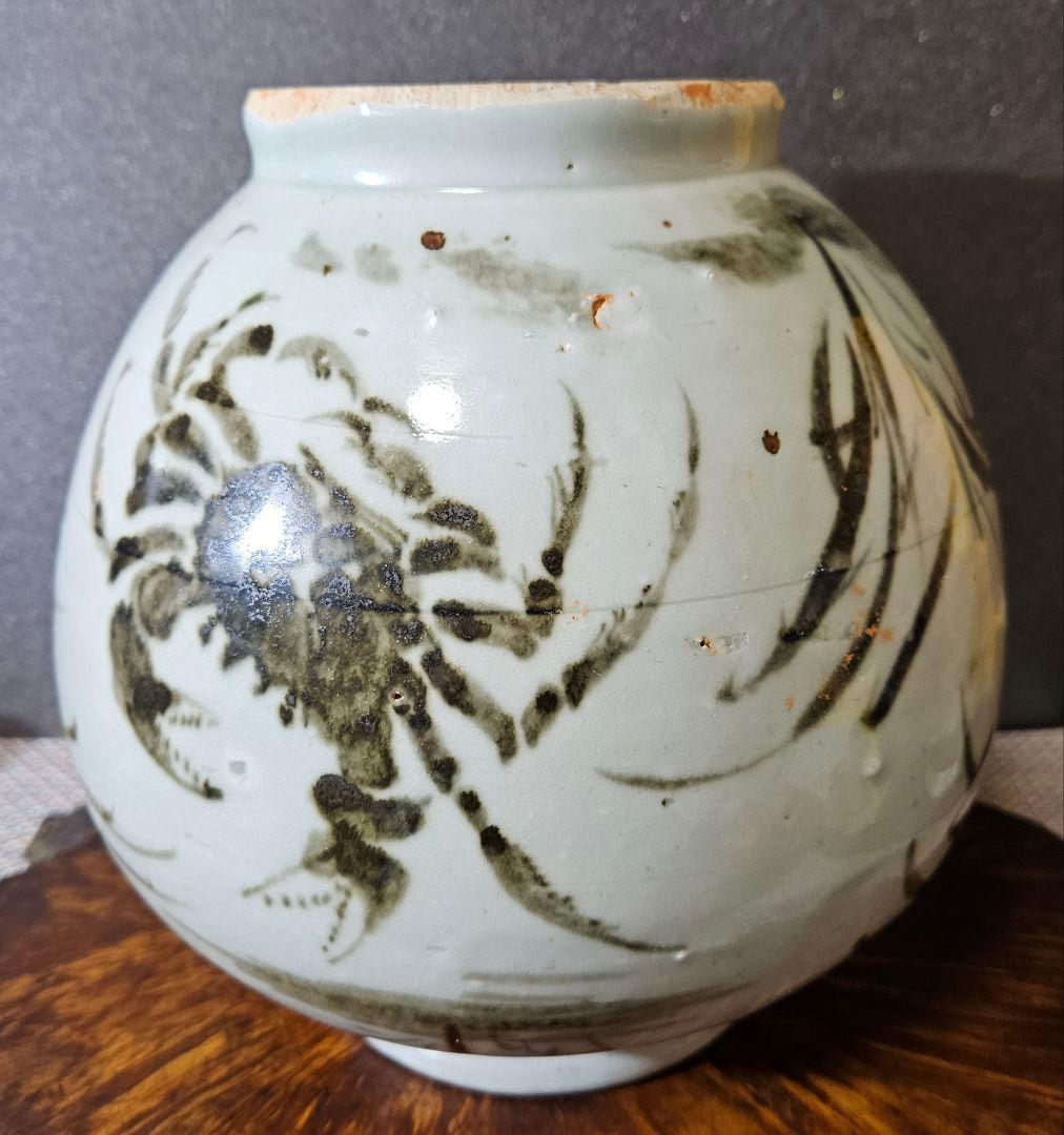 李朝系　鉄砂　鉄釉　蟹に水藻の図　瓶　壺 花入れ　花生け　オブジェ　茶道具茶器