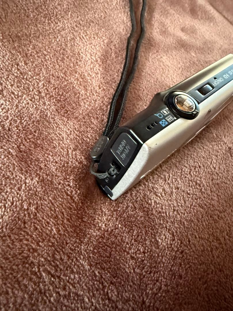 やさいのようせい Canon PowerShot A2400 ISデジカメ