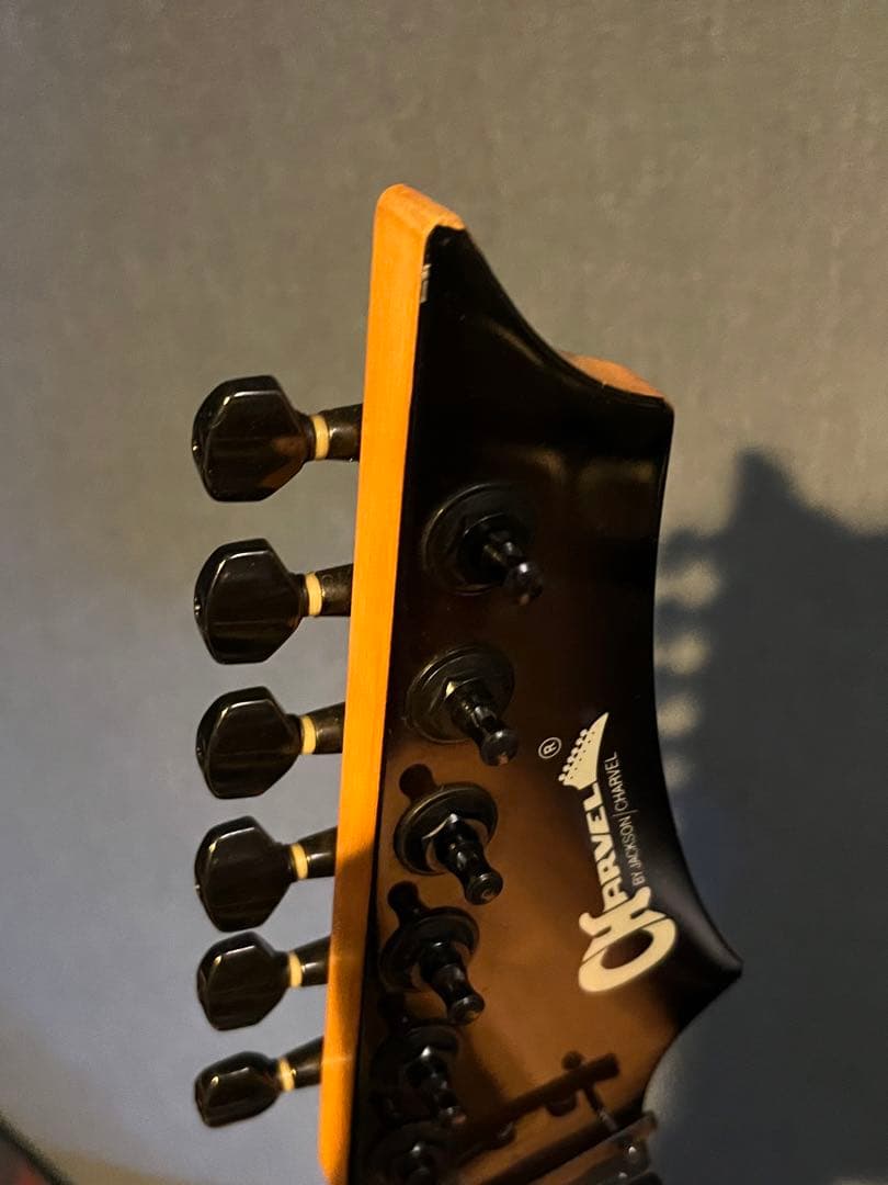 CHRAVEL フロイドローズ　エレキギター