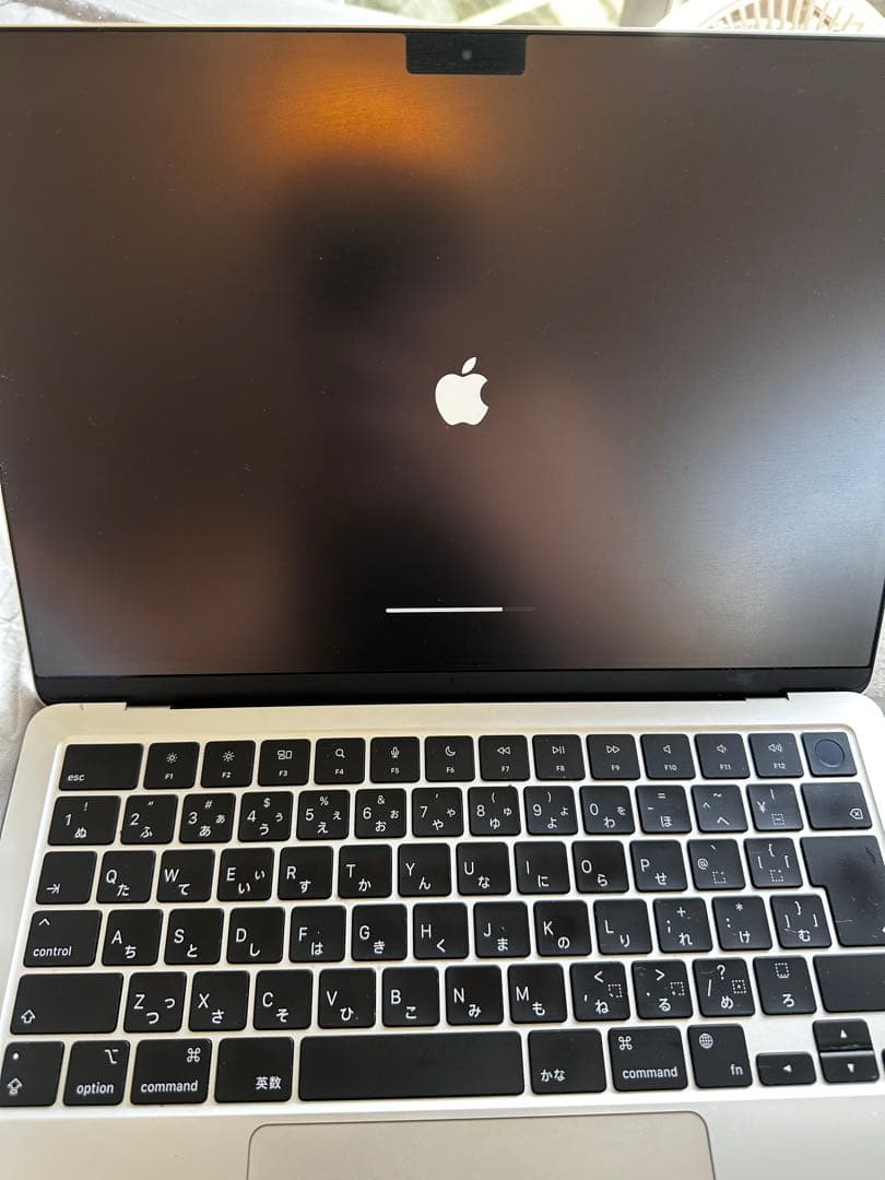 Apple MacBook Air M3 8GB 本体