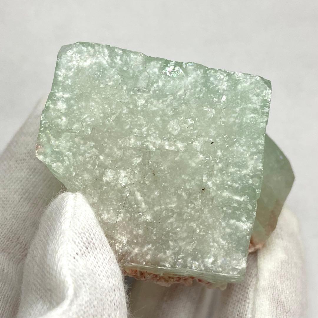 グリーンアポフィライト　魚眼石　鉱物標本　原石鉱石　天然石ストーン