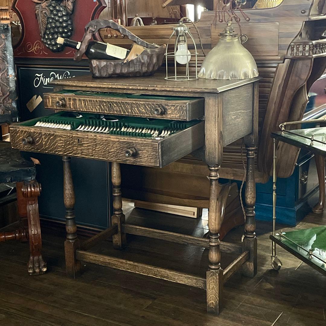 r123r119 イギリス 最高級カトラリーキャビネット 無垢 チェスト