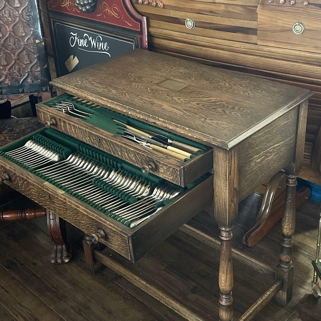 r123r119 イギリス 最高級カトラリーキャビネット 無垢 チェスト