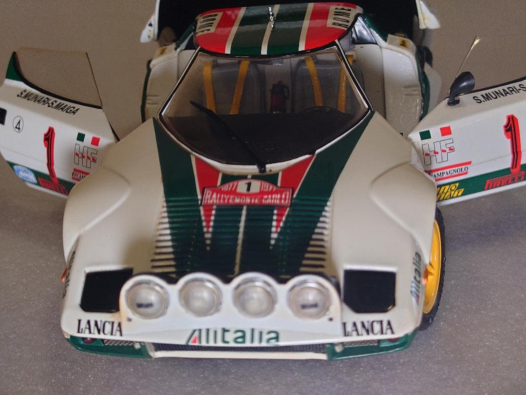 京商 1/18 ランチア・ストラトス HF Rally 開封品・箱無