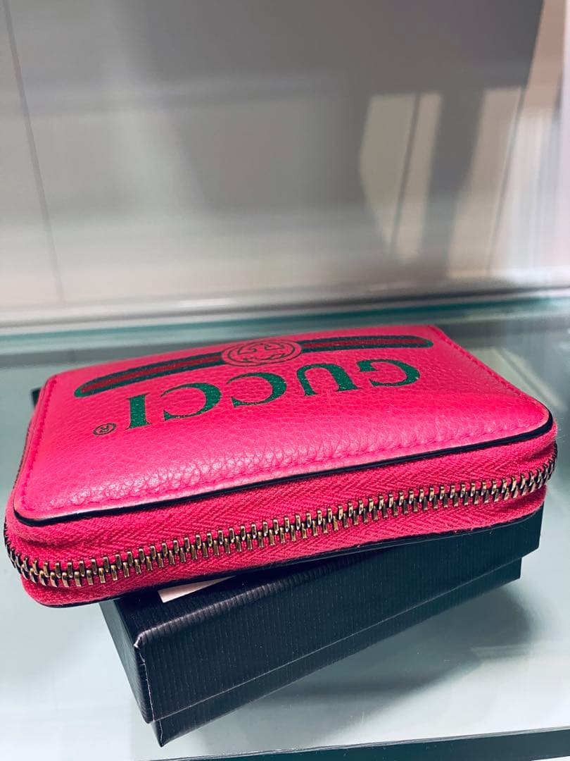 グッチ GUCCI ロゴプリント　コンパクト　ラウンドジップ　ケース