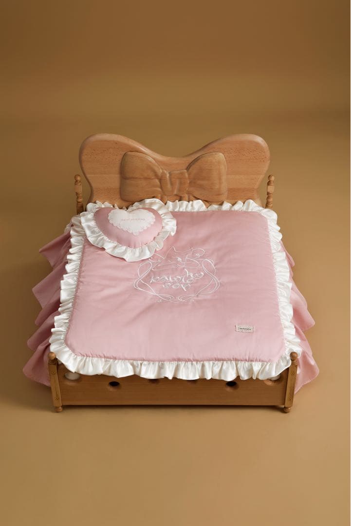 ペット用無垢材ベッド　海外ブランド品