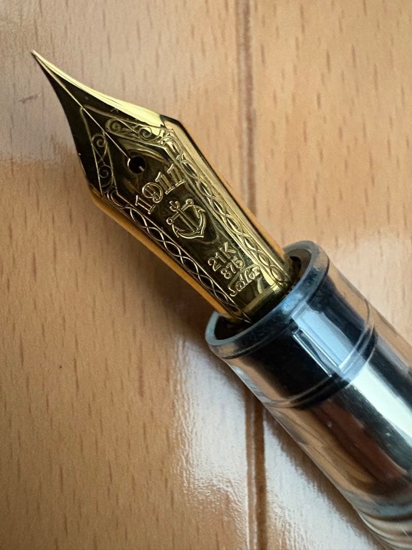 透明樹脂製 万年筆 F