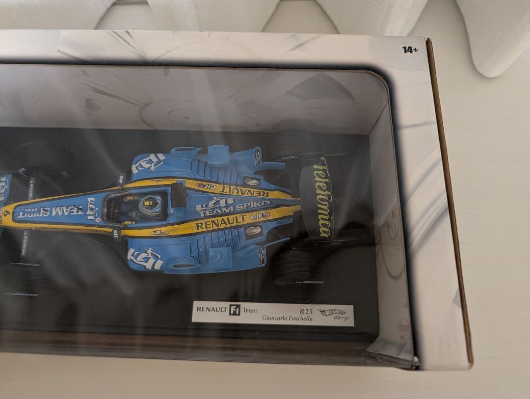 Hot Wheels ルノー F1 R25 ジャンカルロ・フィジケラ 1/18