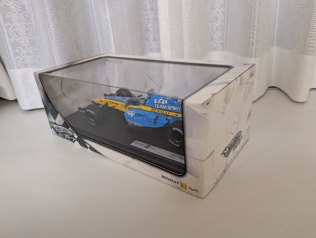 Hot Wheels ルノー F1 R25 ジャンカルロ・フィジケラ 1/18