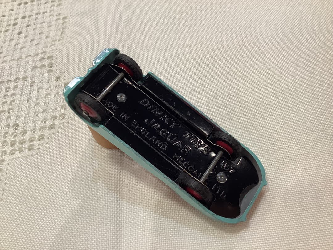 美品激レア　DINKY TOYS JAGUAR XK120 ミニカー