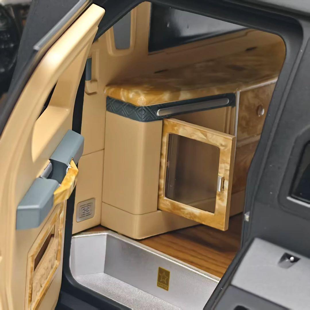 ジョージ・パットン G-PATTON ミニカー 1/18 ケンファイ