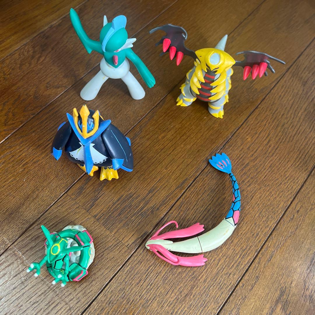 d*7様 伝説ポケモン含むコレクションフィギュア 大中小合わせて69体セット