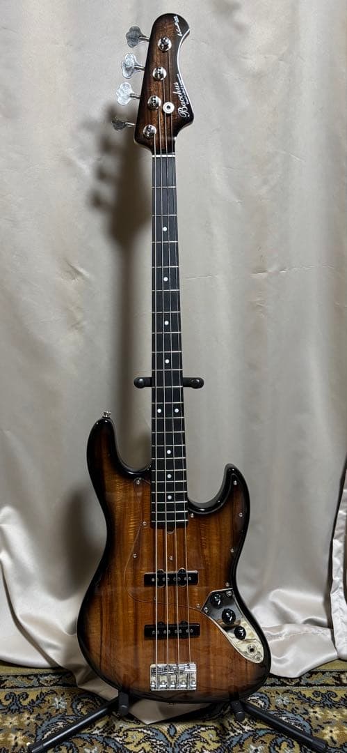 Bacchus エレキベース(コア)