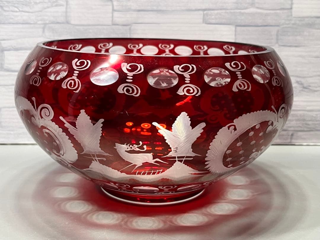 ボヘミアガラス　赤被せ切子　大鉢　クリスマス風