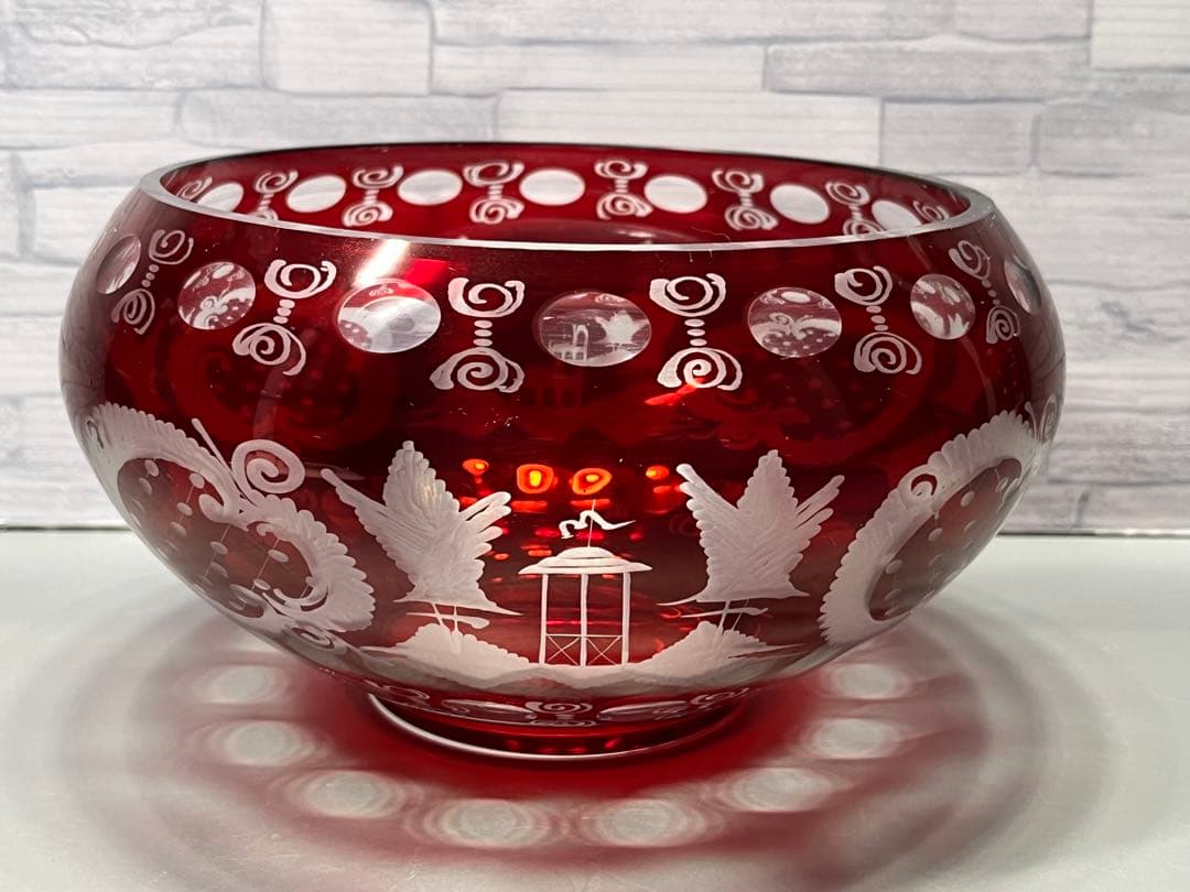 ボヘミアガラス　赤被せ切子　大鉢　クリスマス風