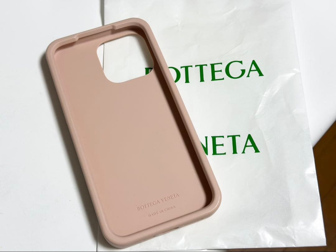 BOTTEGA VENETA ベージュ ソフトケース