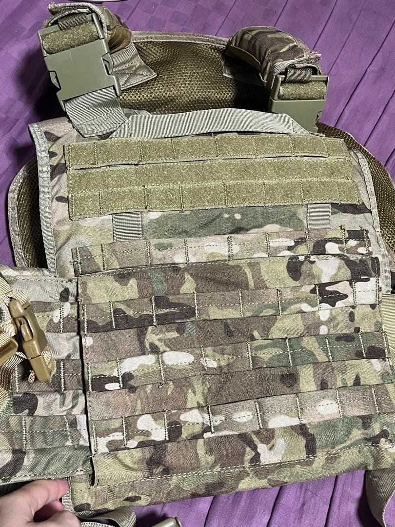CONDOR プレートキャリア＆マガジンポーチ マルチカム ＆米軍放出品ポーチ