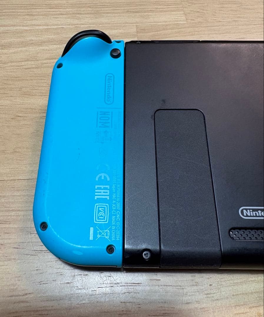 Nintendo Switch 本体 joy-con, micro SSD付き