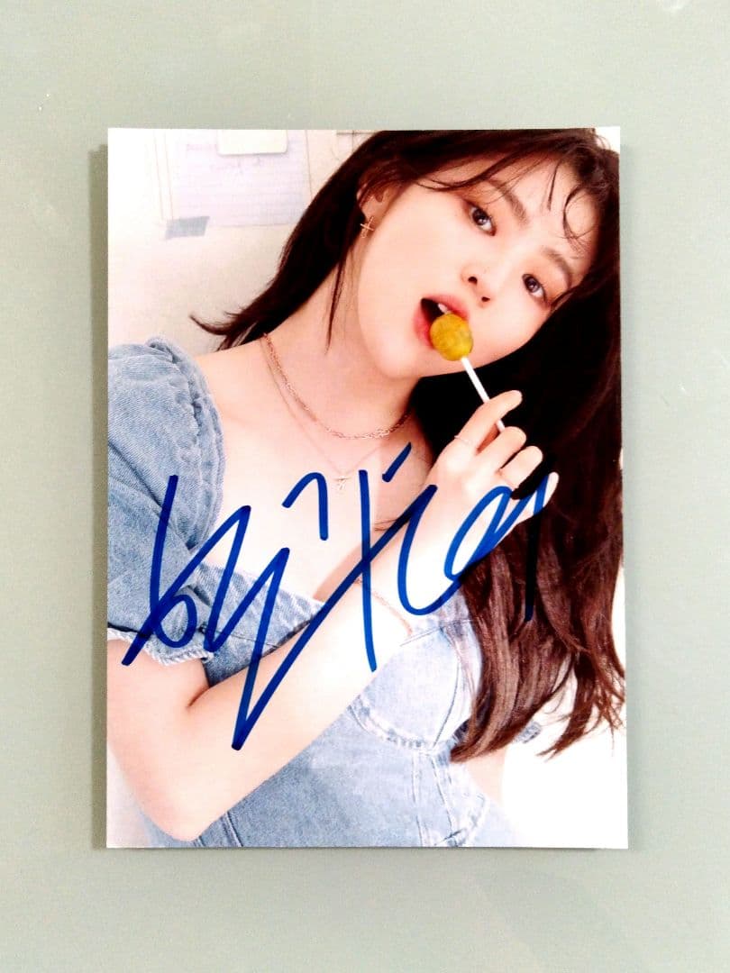 ハン・ソヒ直筆サイン入り2Lサイズ写真…Han So-hee …わかっていても…