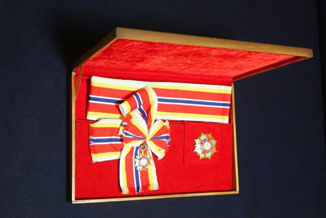 勲章フィリッピン シカツナ