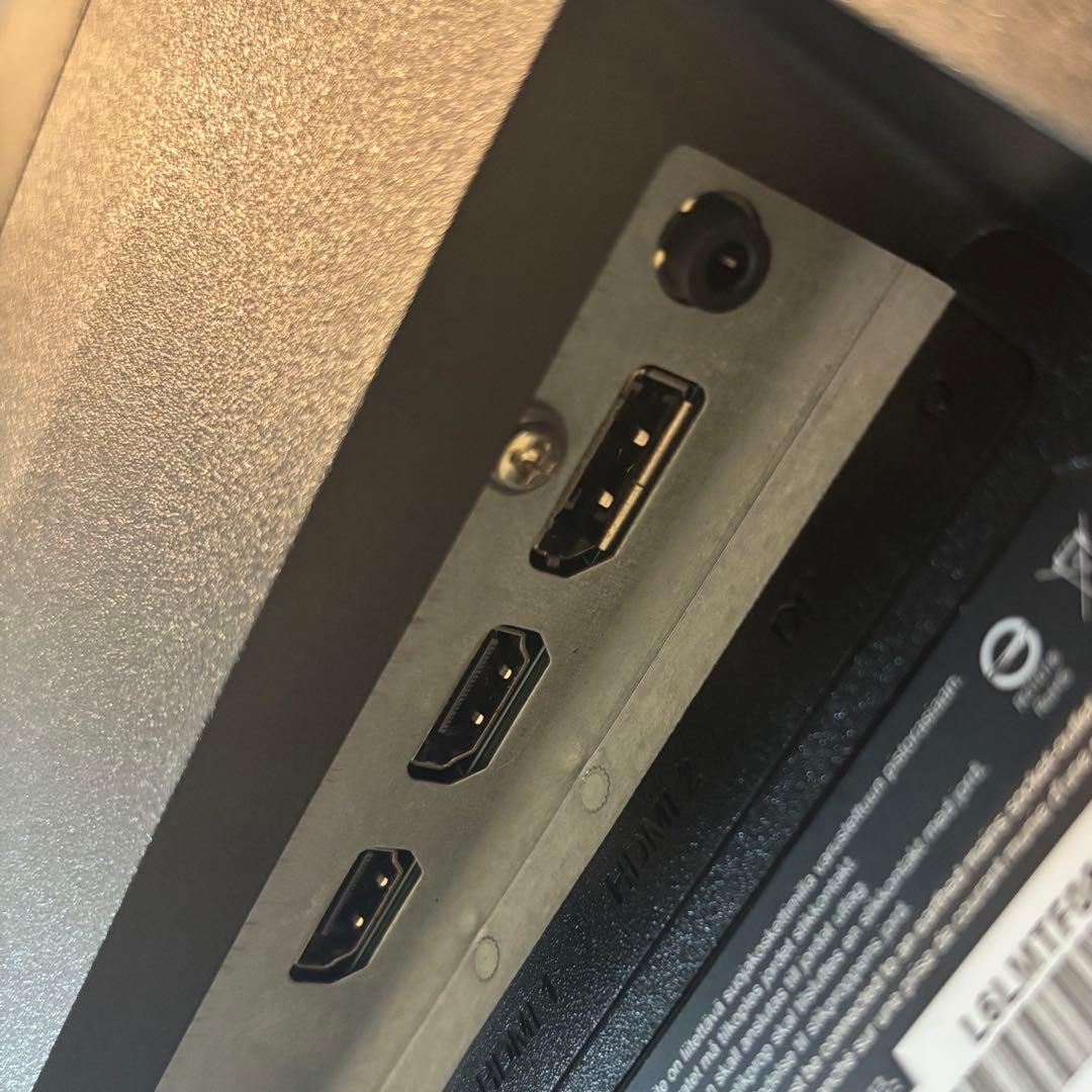 ASUS 4K モニター 31.5inch VA32UQ