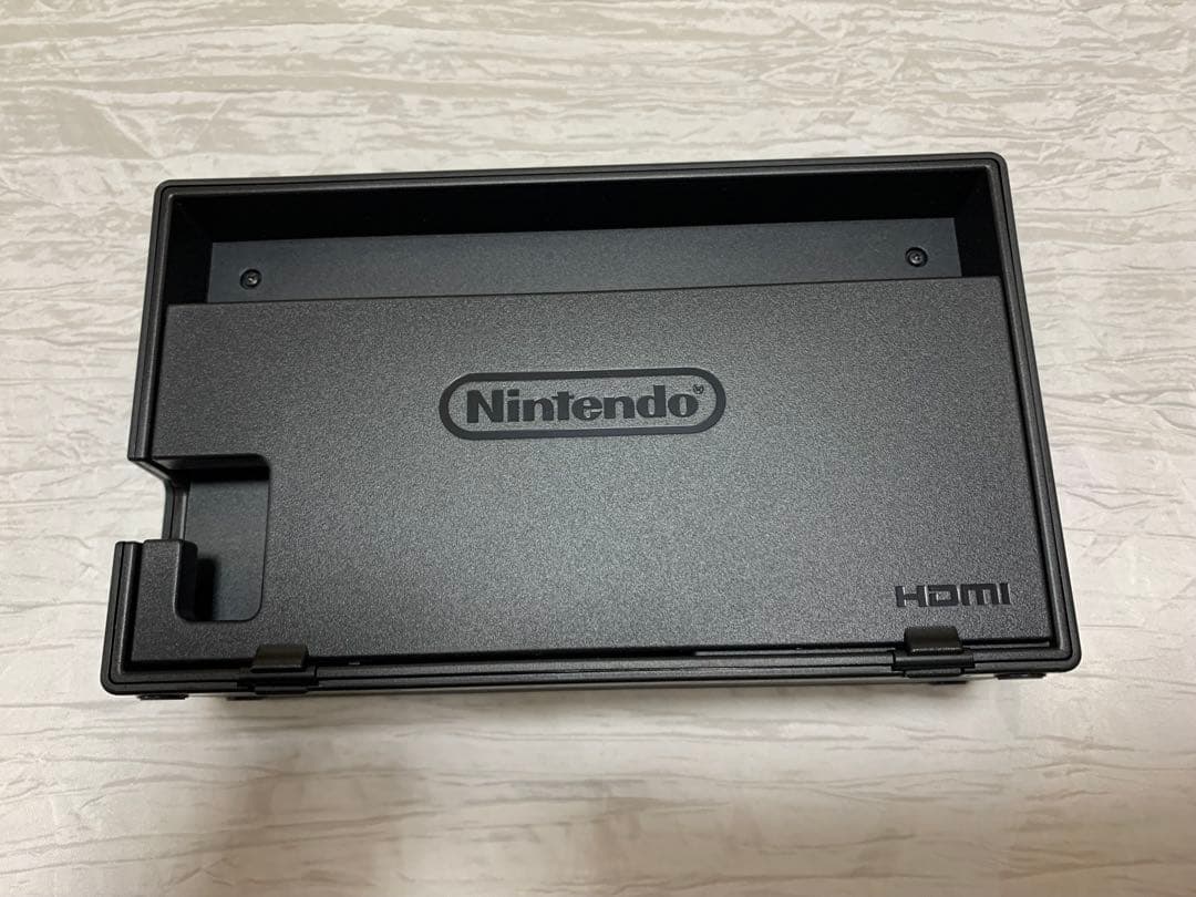 【美品】NintendoSwitchグレー キャリングケース付き