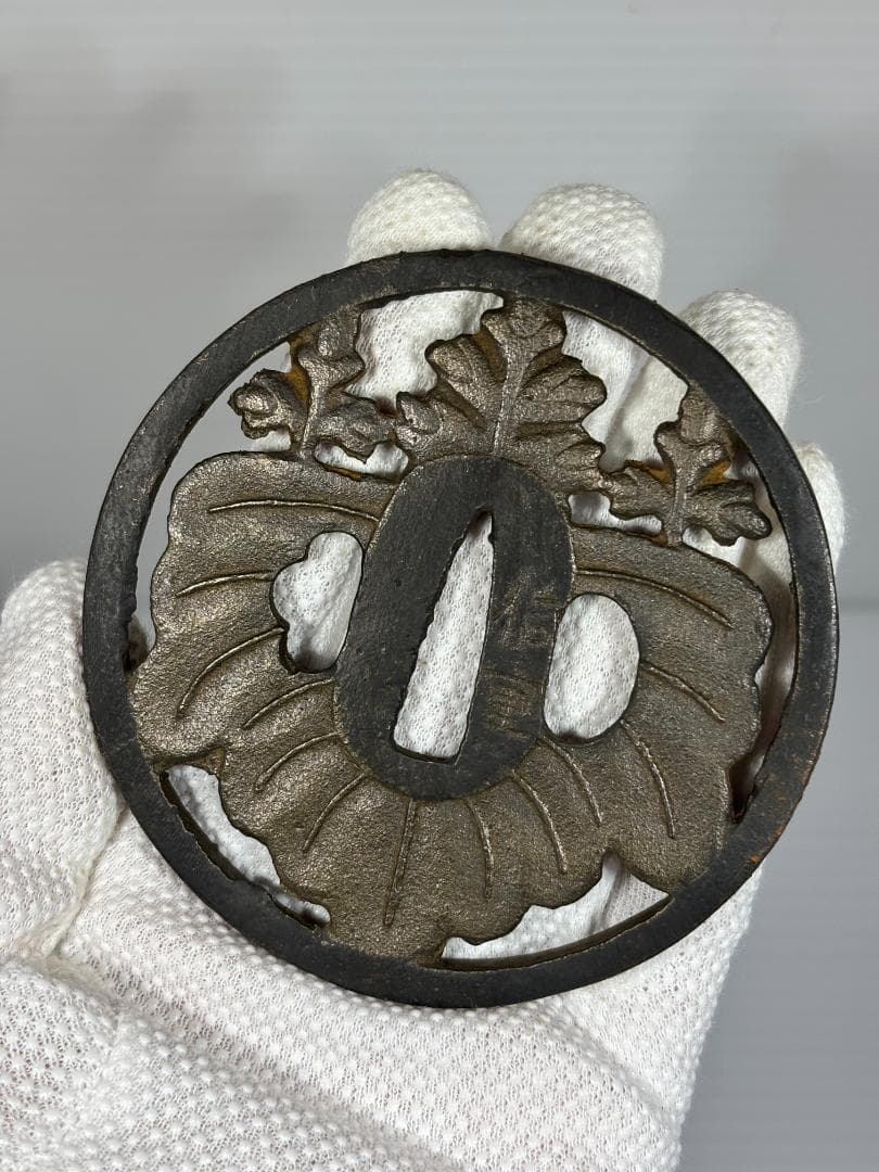 鍔(つば)　鉄製　日本刀　佐々木信重　明治時代　アンティーク