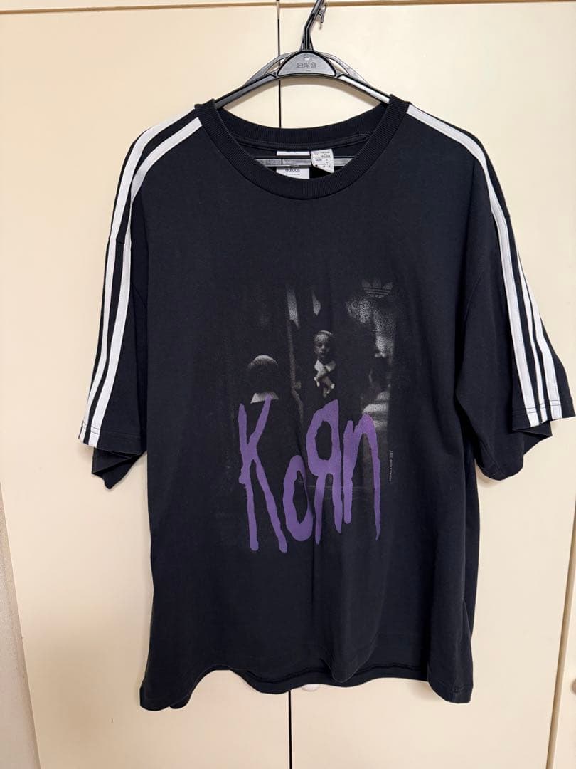 adidas x Korn Tシャツ