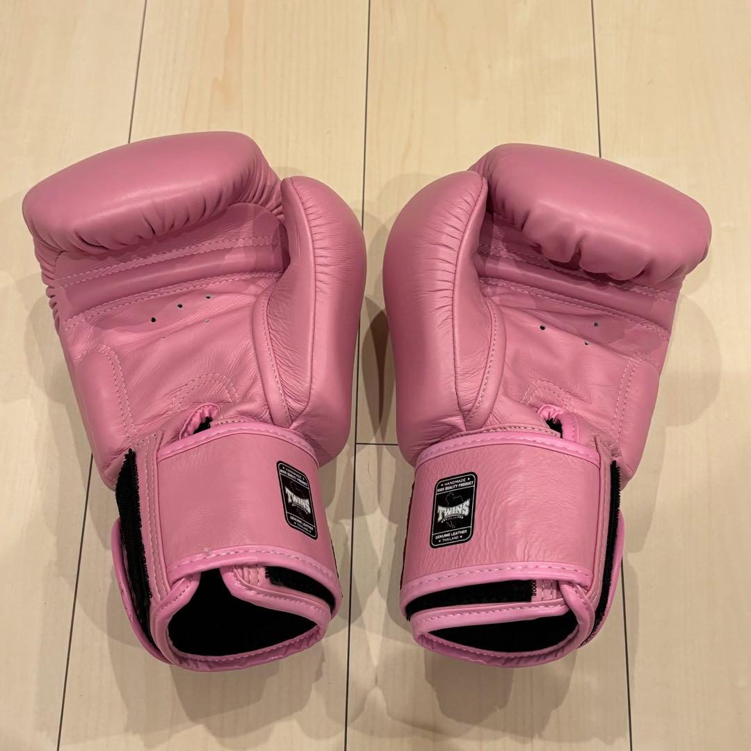TWINS ツインズ　ボクシンググローブ 10oz ピンク