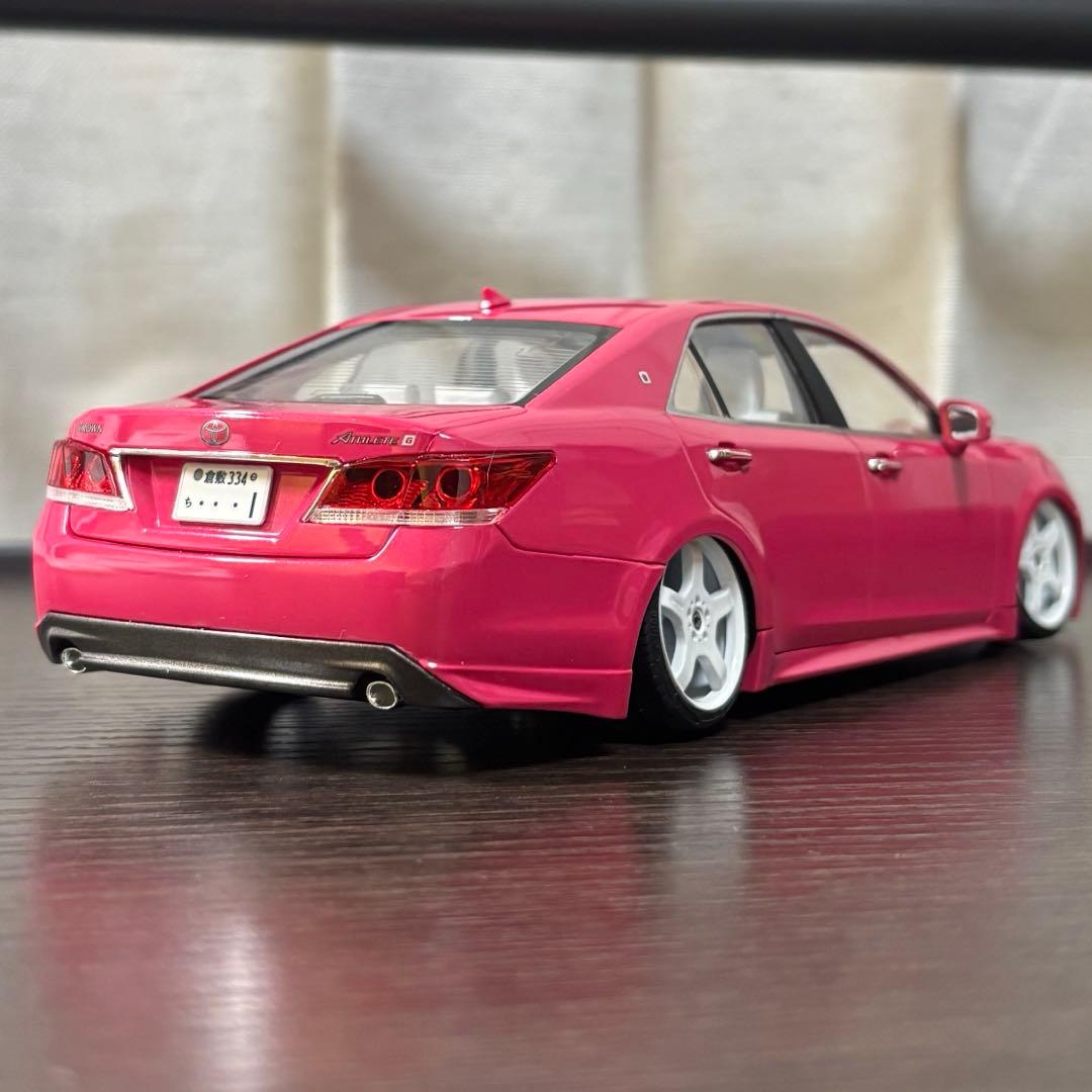 アオシマ 1/24プラモデル トヨタ 21クラウンアスリート ピンク 純ベタ仕様
