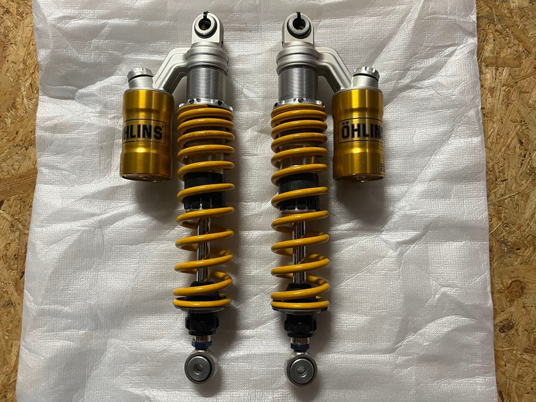 OHLINS リアショック　送料込み