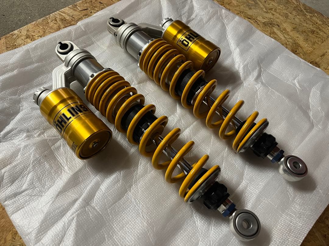 OHLINS リアショック　送料込み