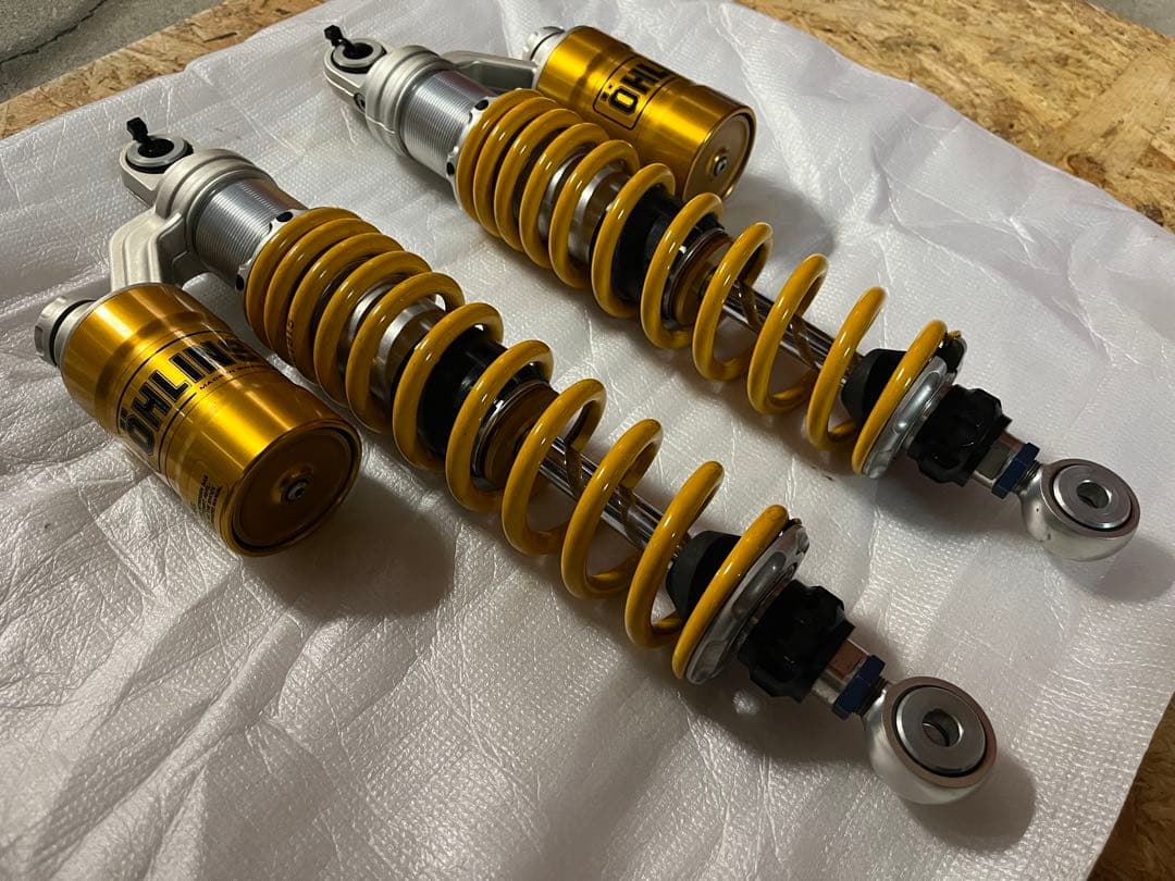 OHLINS リアショック　送料込み